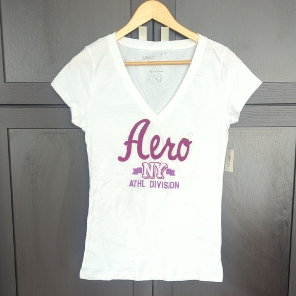 Women's Aeropostale Cotton White & Purple Fitted Short Sleeve Tee - Large NWT - Picture 1 of 6